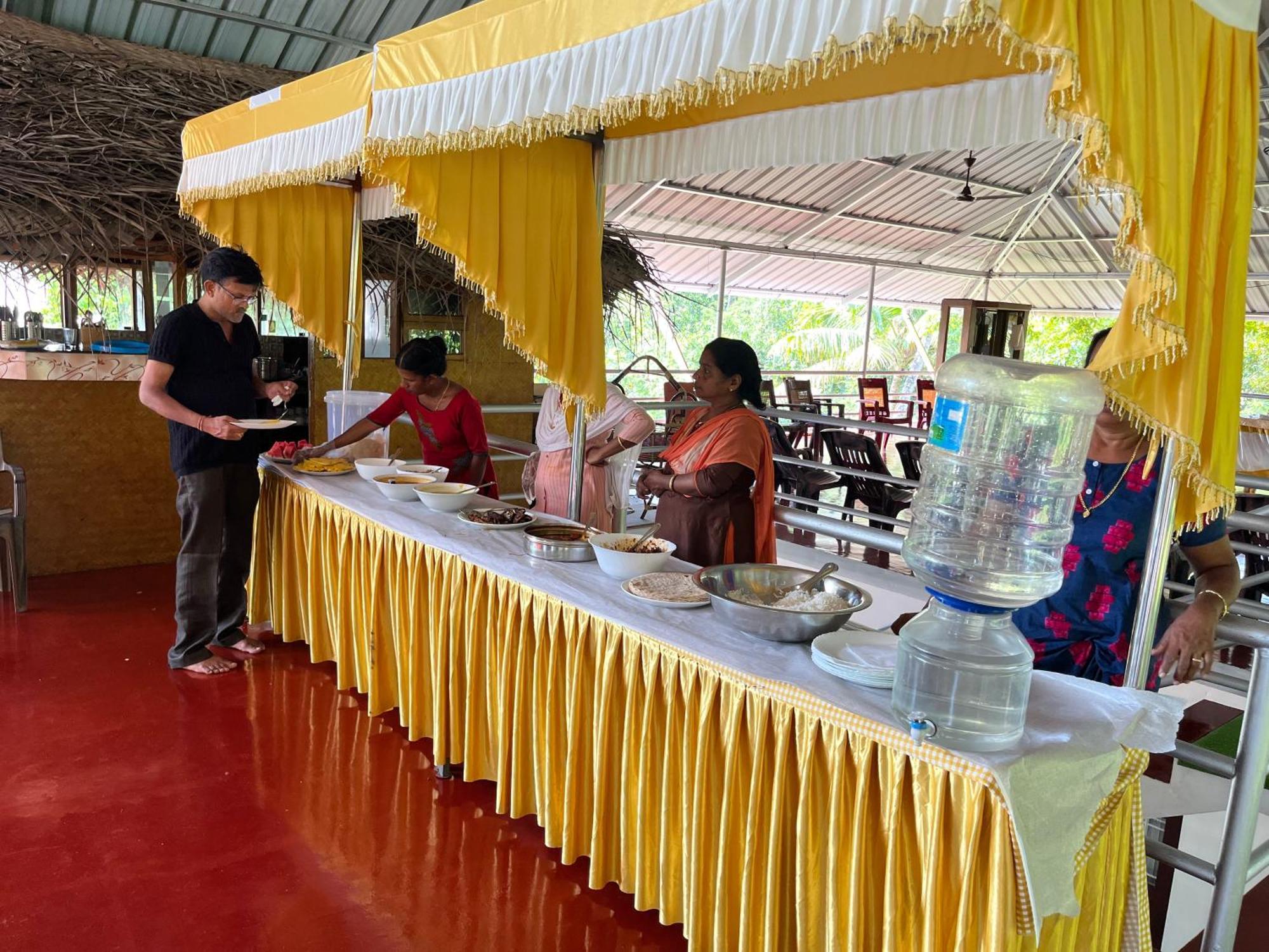 Marari Beach Villas Mararikulam Bagian luar foto