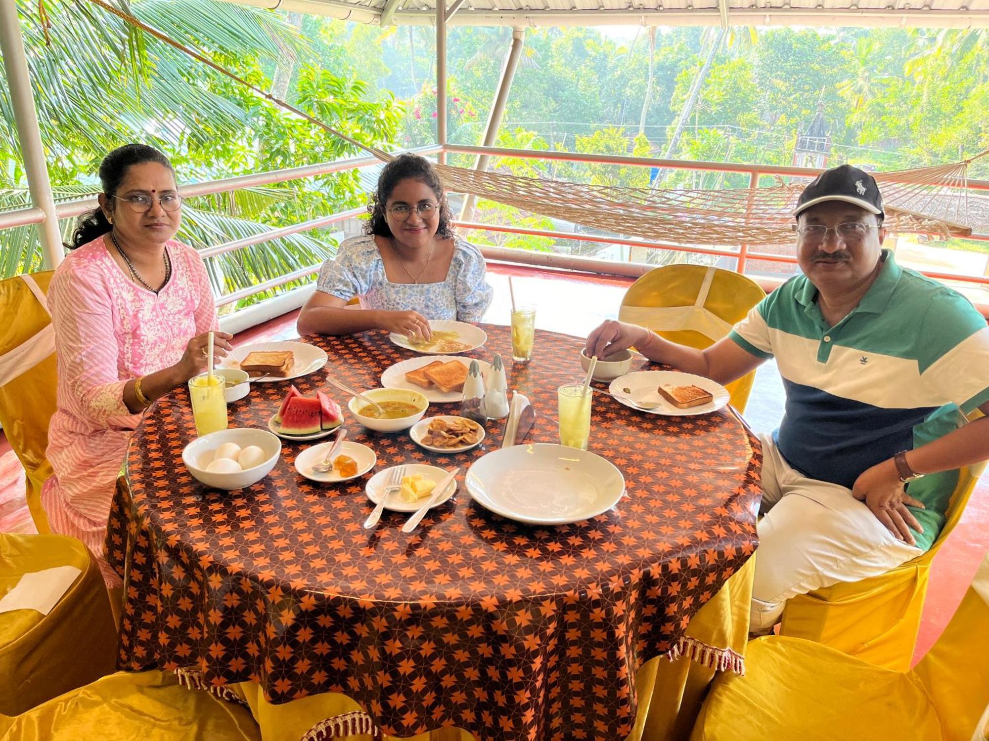 Marari Beach Villas Mararikulam Bagian luar foto